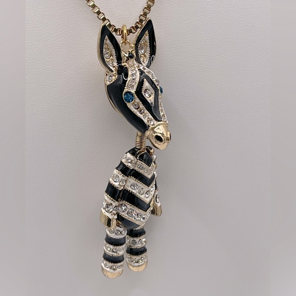 Betsey Johnson Zebra Necklace - Picture 11 of 11